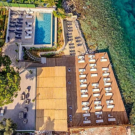 Isolina Bodrum Hotel *